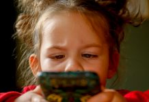 Mobile screens causing problems with children’s sleep, behaviour